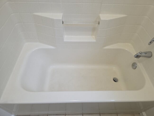 Building Photo - Beautiful house for rent in Folsom 4 bd 3 bath 1920 sq feet