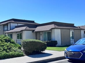 Building Photo - 3 Bedroom Home with Private Patio and Garage in Canyon Park Community