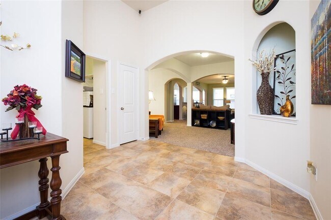 Building Photo - 25023 Diamond Ranch Dr