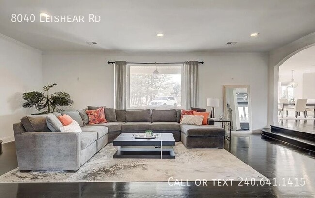 Building Photo - 8040 Leishear Rd