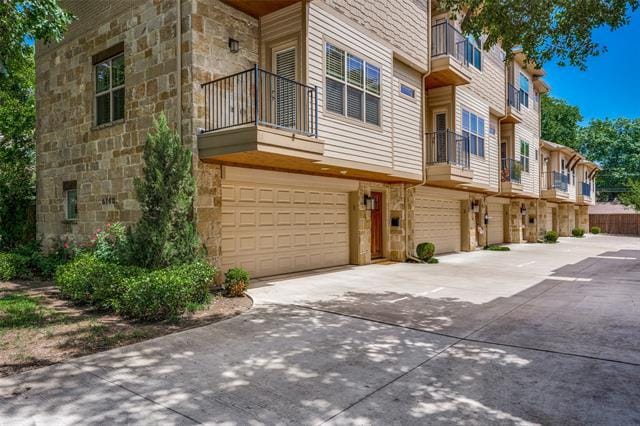 Building Photo - 6140 Oram St