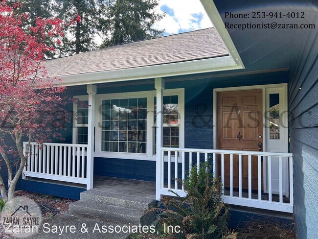 Building Photo - 3 br, 2.5 bath House - 1350 South 250th St...