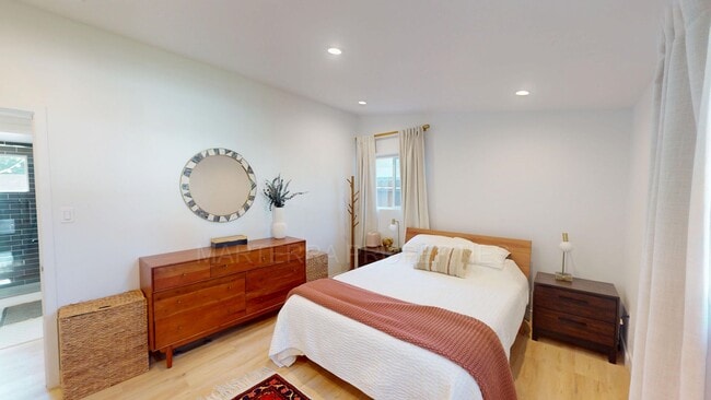 Building Photo - Beautiful Home In Costa Mesa