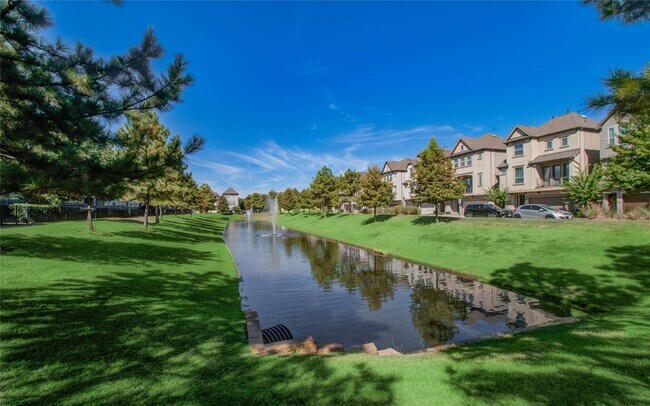 Building Photo - 10804 Brittmoore Oaks Pl