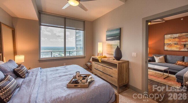 Building Photo - 525 S Church St