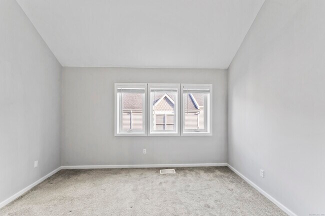 Building Photo - 2660 North Ave