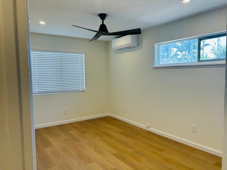 Building Photo - 2811 E 11th St