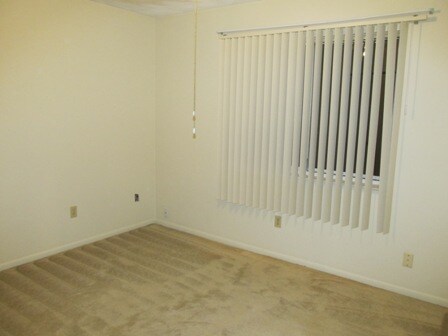 Building Photo - 4498 S Van Vleet Rd