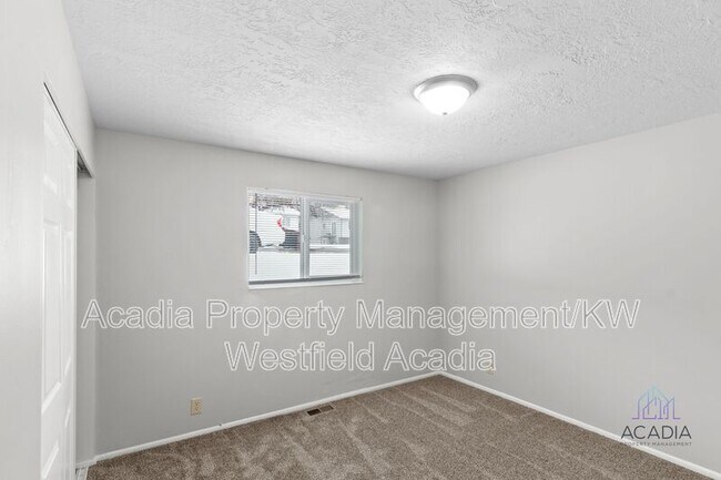 Building Photo - 2360 N 250 W