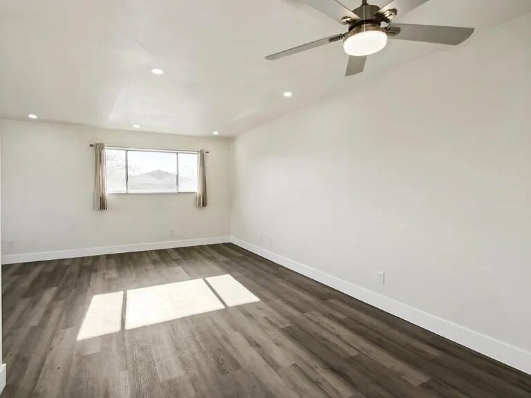 Building Photo - 287 Sharp Cir