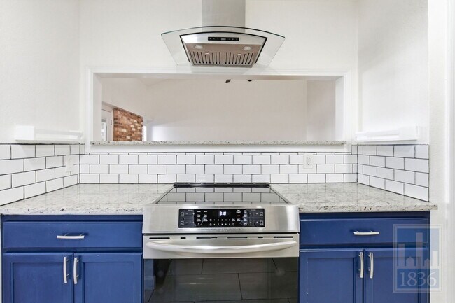 Building Photo - 2009 Sandberg Dr