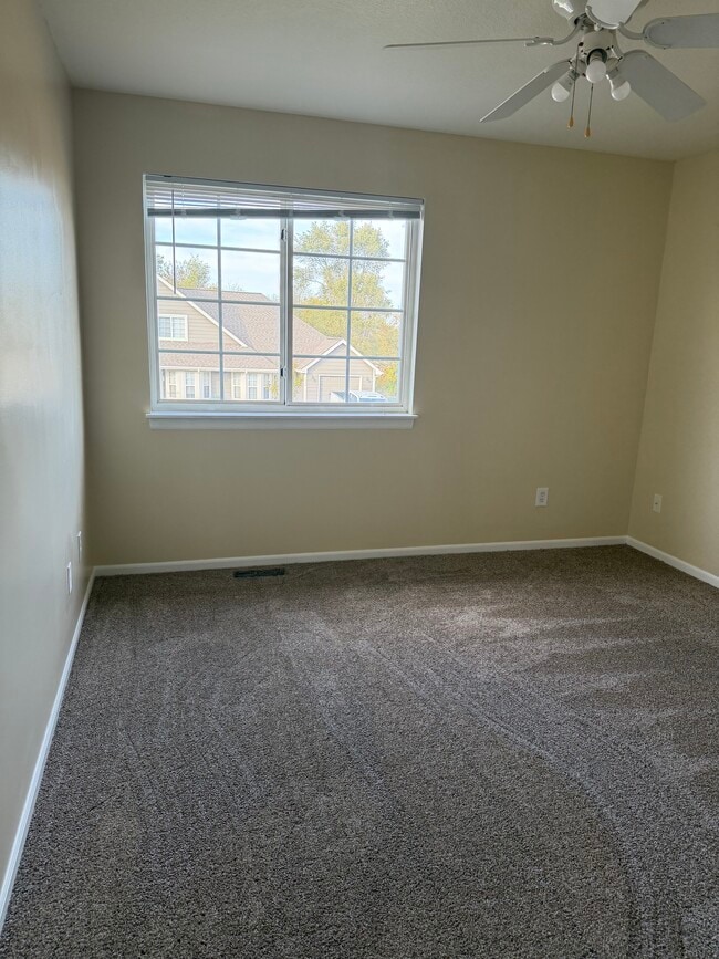 Building Photo - 2303 E 27th Terrace