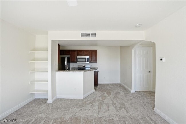 Building Photo - 5114 S Jones Blvd