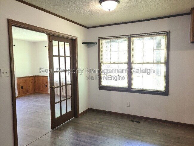 Building Photo - 12421 Marsh Field Dr