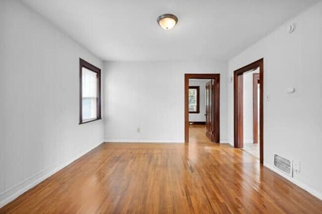 Building Photo - 1026 Schiff Ave