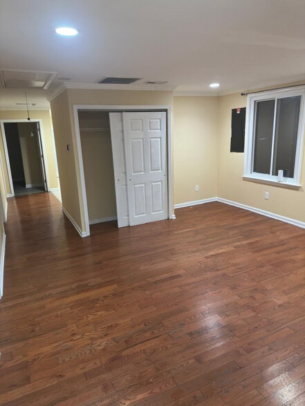 Building Photo - 1108 Gondar Ave