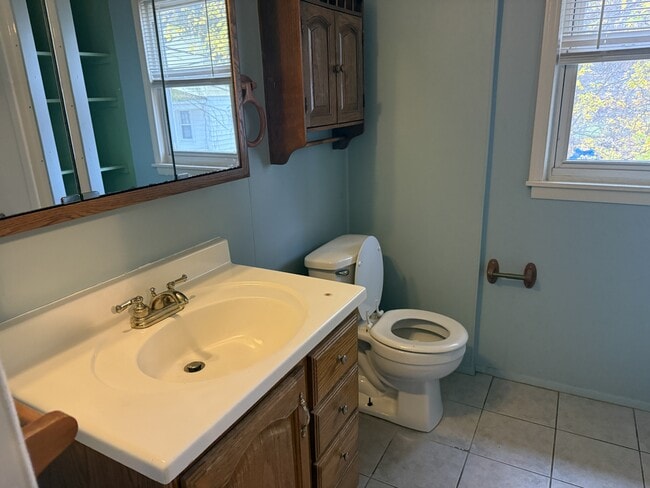 Building Photo - 9 Cowing St