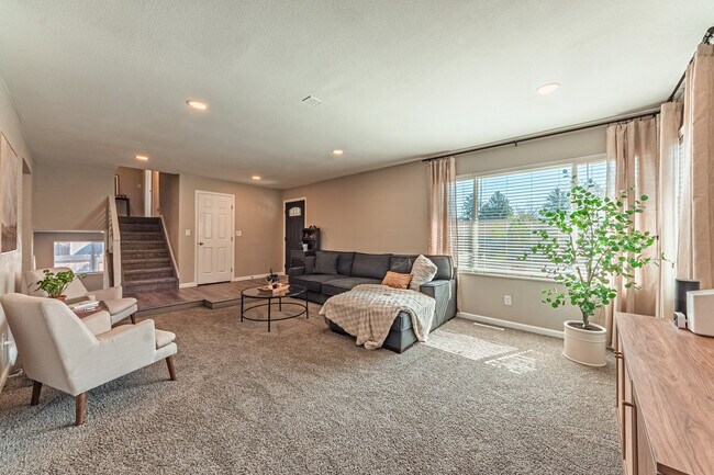 Building Photo - 3158 Breckenridge Dr W