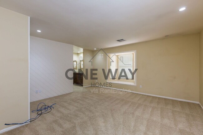 Building Photo - 49 Biltmore Estates Dr