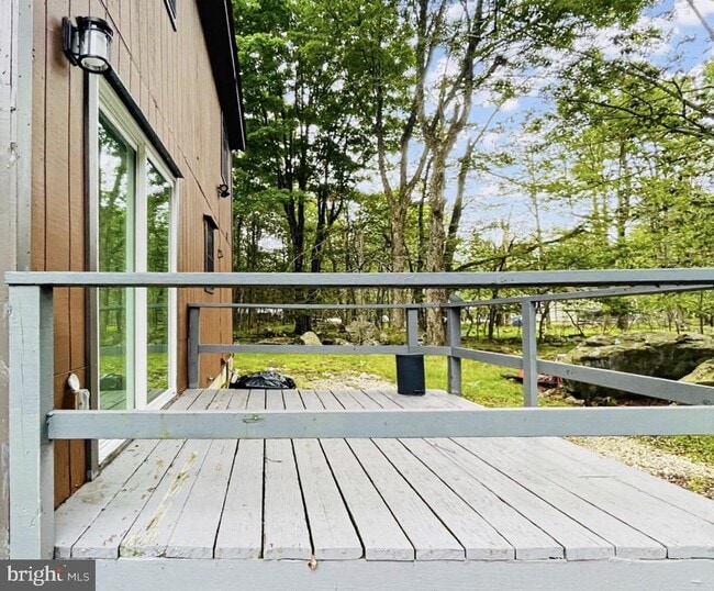 Building Photo - 1371 Winding Way