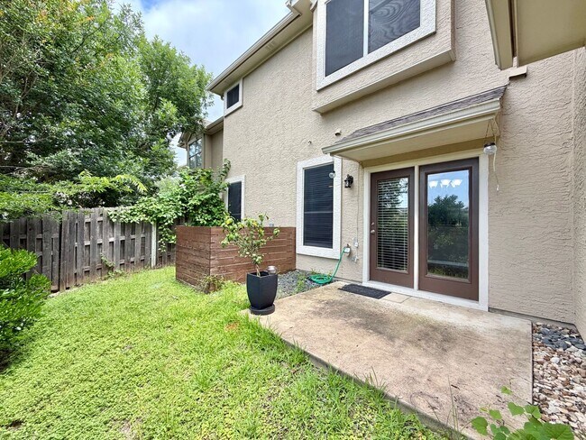 Building Photo - 3300 Forest Creek Dr
