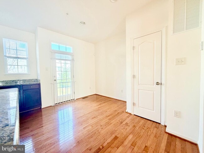 Building Photo - 9918 Veiled Dawn