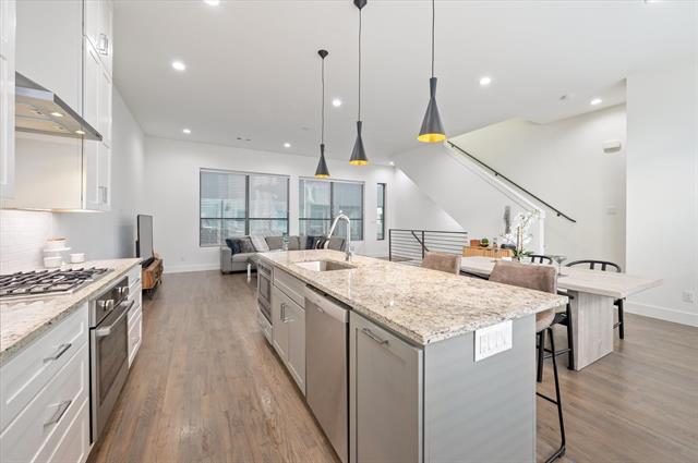 Building Photo - 1848 Euclid Ave