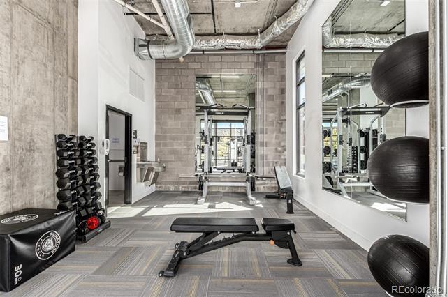 Building Photo - 2374 S University Blvd