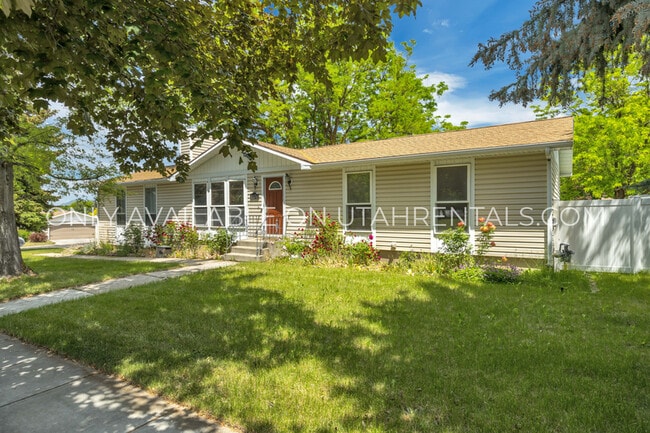 Building Photo - 485 E 1150 N