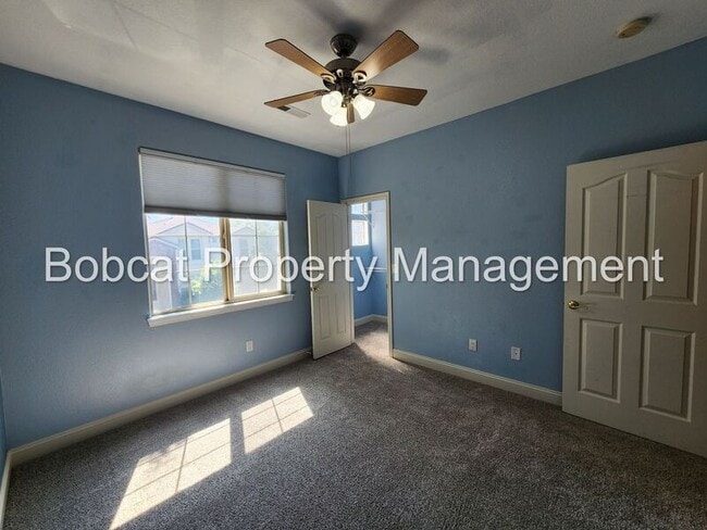 Building Photo - 1240 Flintwood Dr