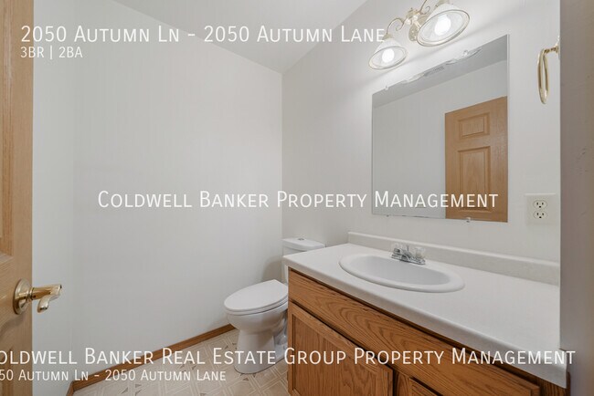 Building Photo - 2050 Autumn Ln