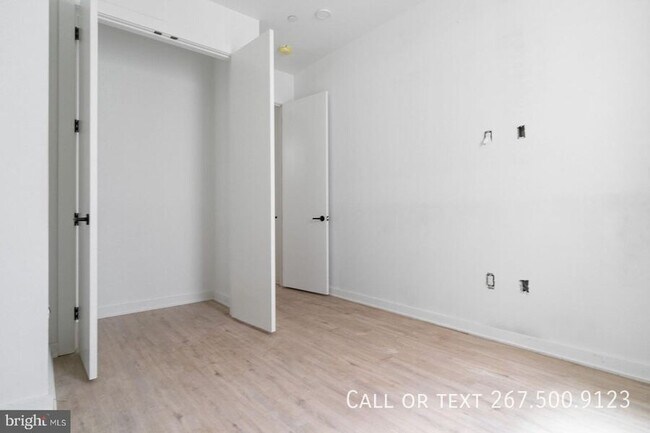 Building Photo - 1306 N Front St