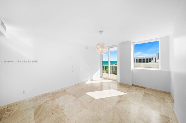 Building Photo - 4775 Collins Ave