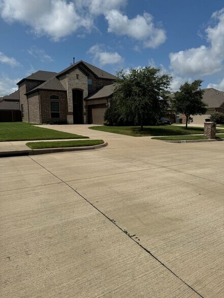 Building Photo - 3222 Rheims Dr