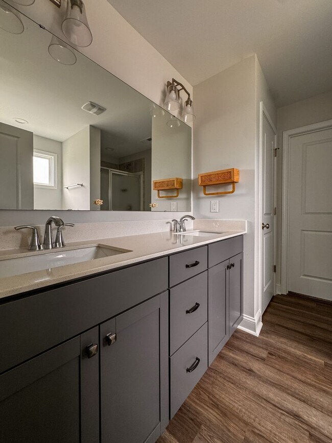 Building Photo - Stunning 4 Bed 2.5 Bath Home in Moore County