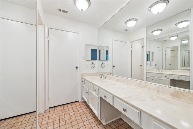 Building Photo - 11711 Memorial Dr