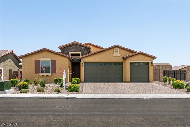 Building Photo - 5048 Royal Indigo St