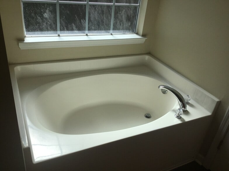 Building Photo - 55 Carlisle Ln