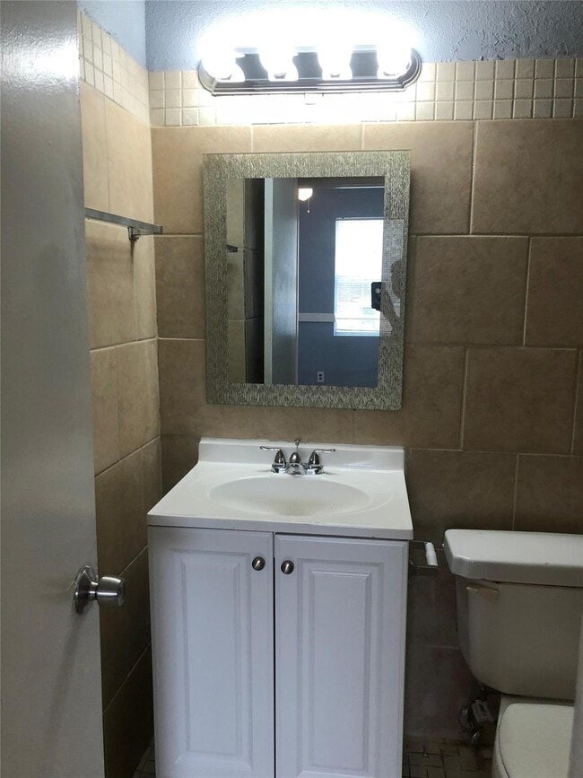 Building Photo - 9714 Galaxy St