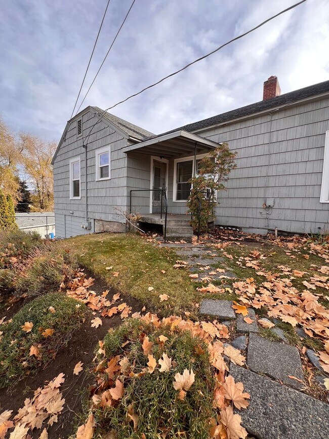 Building Photo - e2607