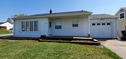 Building Photo - 1335 O Ave NE