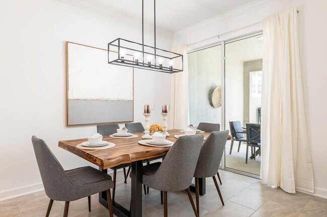 Building Photo - 1088 Leader St