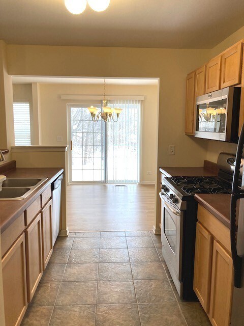 Building Photo - 2441 Stoughton Cir