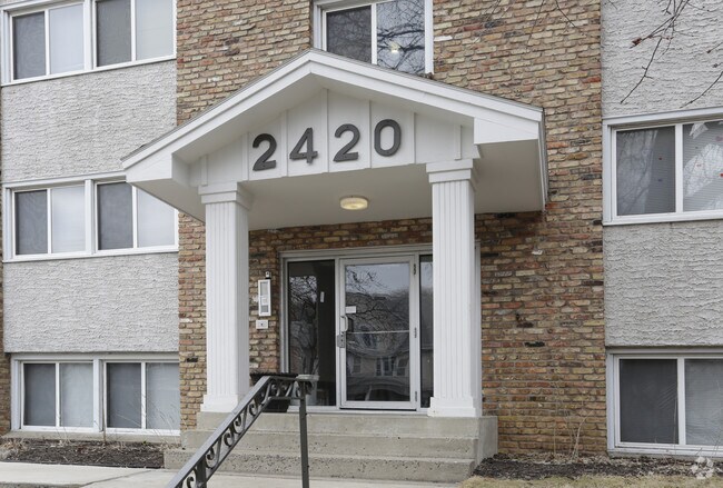 Building Photo - 2420 Dupont