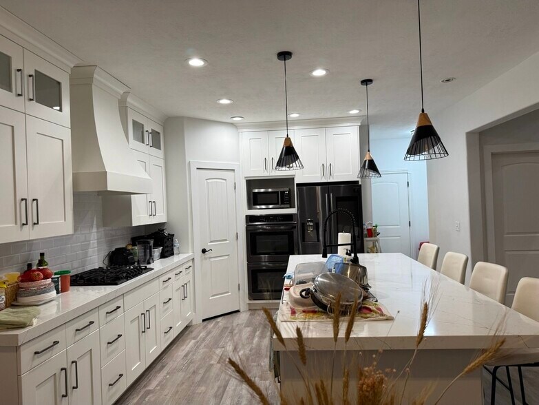 Building Photo - 1574 W Meadow Green Dr