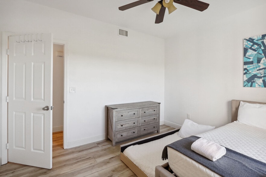 Building Photo - 312 Eagle Ridge Dr