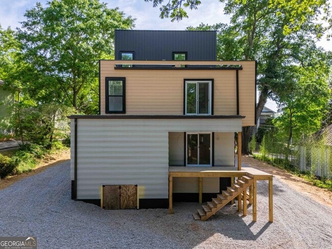 Building Photo - 1465 E Broad St