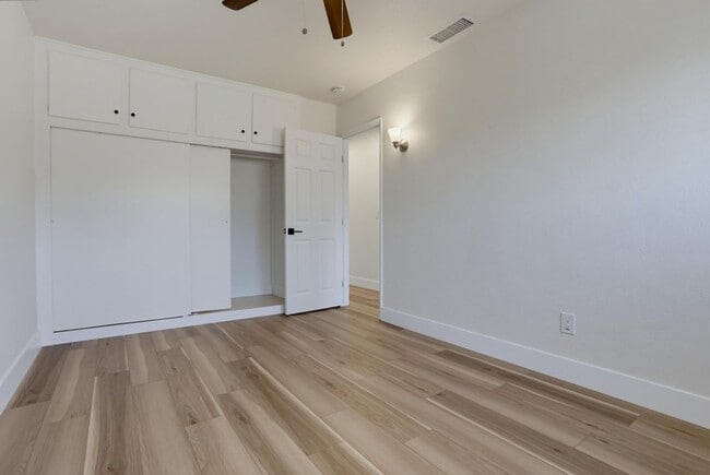 Building Photo - 1463 Sweetwater Ln
