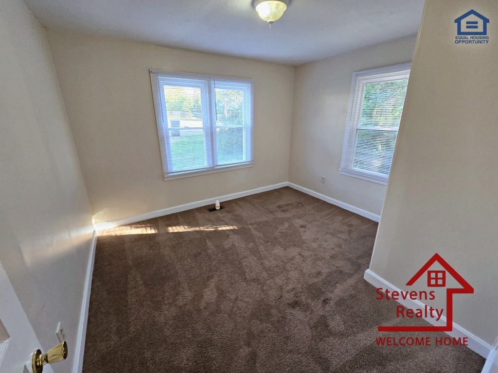 Building Photo - 115 E Jere Whitson Rd