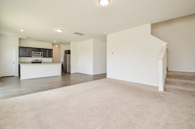 Building Photo - 1013 Banyon Tree Ln